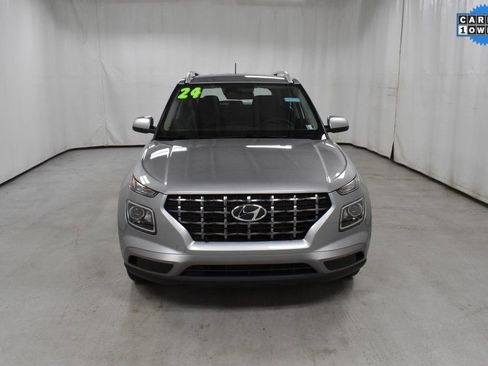 Used 2024 Hyundai Venue SEL image 4