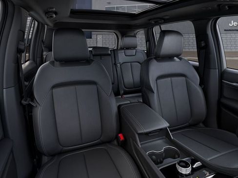 New 2026 Jeep Grand Cherokee Limited AWD/4WD image 16