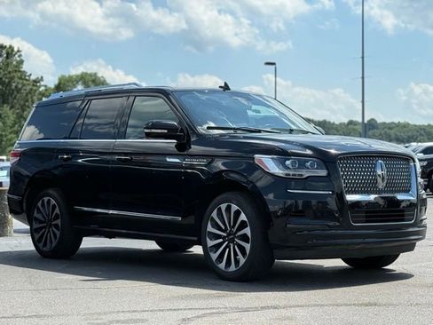 Used 2022 Lincoln Navigator Reserve image 44