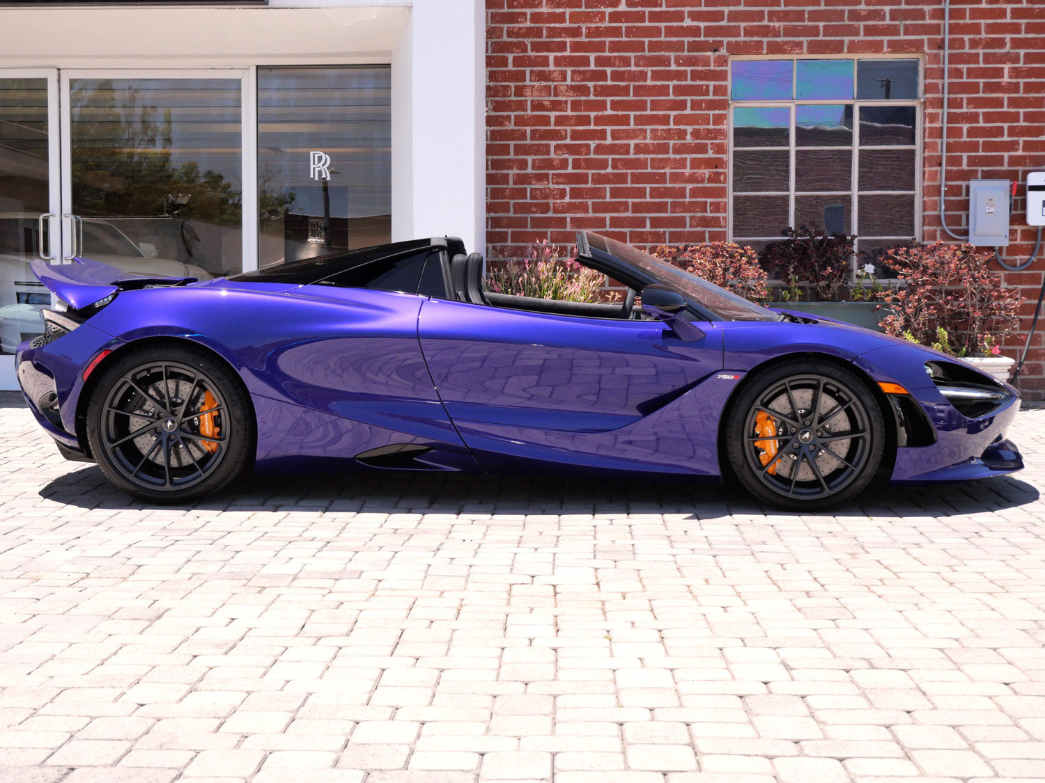 Used 2024 McLaren 750S Spider RWD image 3