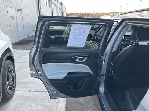 Used 2022 Jeep Compass Limited image 43