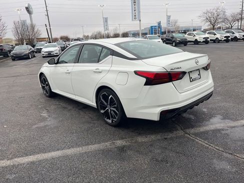 Used 2024 Nissan Altima 2.5 SR image 11