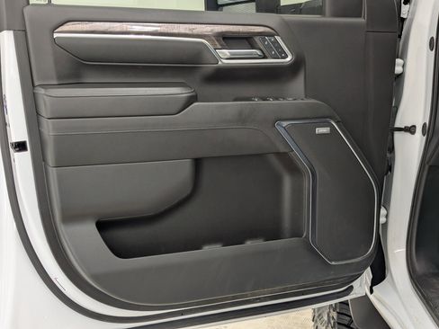 Used 2024 Chevrolet Silverado 3500 LTZ w/ LTZ Texas Edition image 29