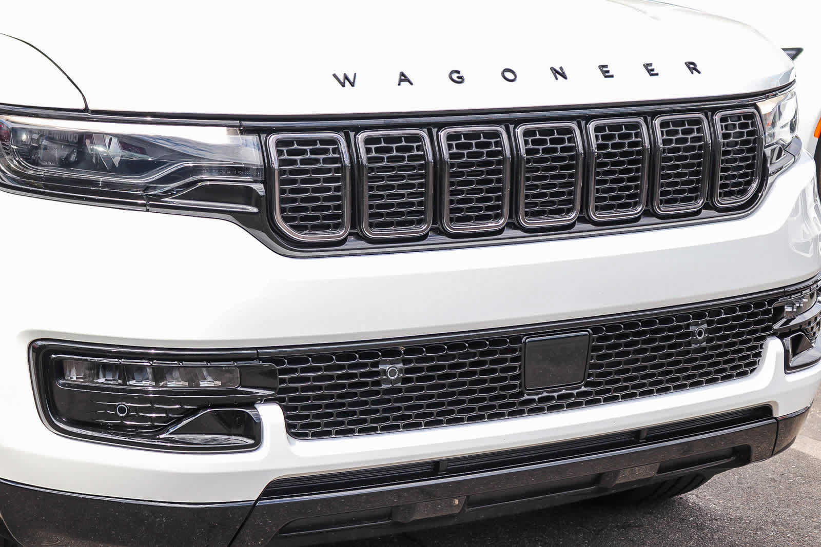 Used 2025 Jeep Wagoneer Series II w/ Premium Group I AWD/4WD image 9