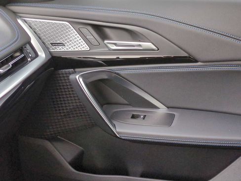 Used 2025 BMW X1 M35i w/ Premium Package image 38