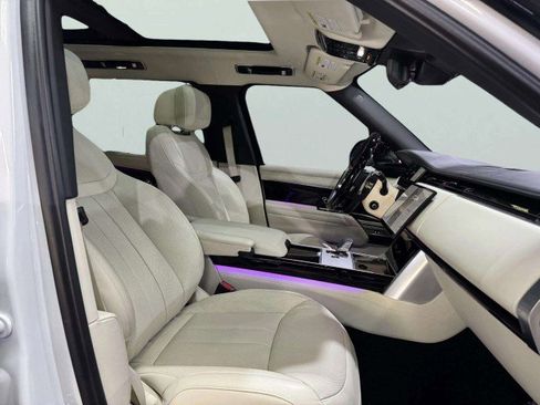 Used 2025 Land Rover Range Rover Autobiography image 43