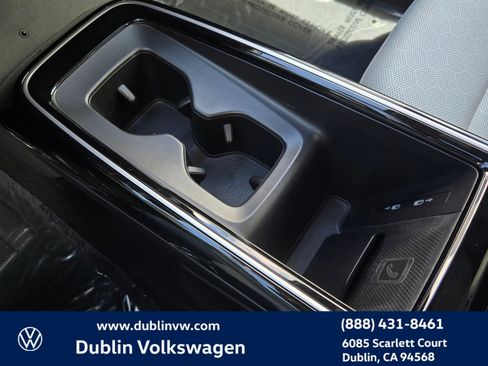 Used 2023 Volkswagen ID.4 Pro S image 18