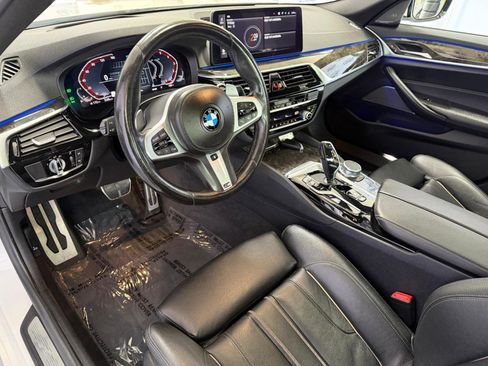 Used 2021 BMW 530i xDrive w/ M Sport Package AWD/4WD image 18