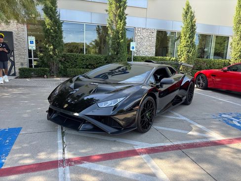 Used 2022 Lamborghini Huracan STO RWD image 1