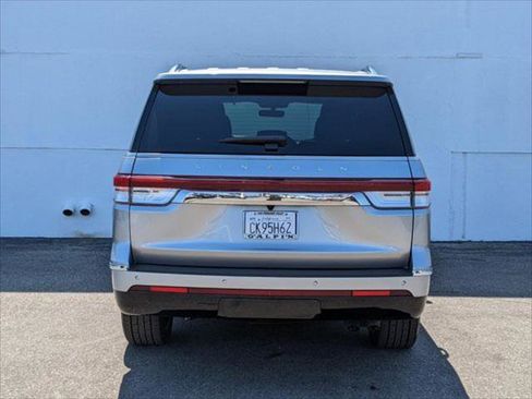 Certified 2023 Lincoln Navigator Reserve image 4