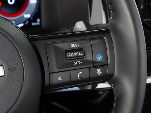 Used 2025 Nissan Pathfinder Platinum w/ Cargo Package FWD image 30