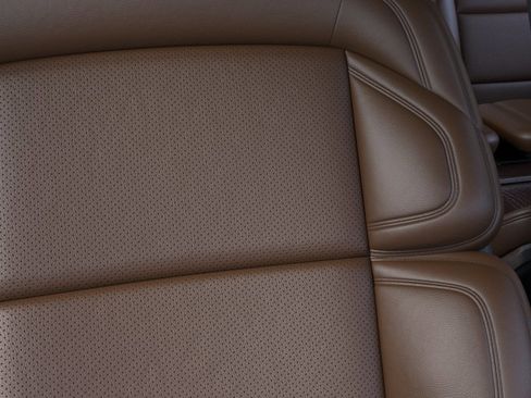 New 2026 Lincoln Navigator Reserve AWD/4WD image 16