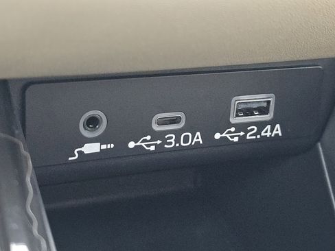 Certified 2025 Subaru Outback Limited w/ Popular Package #2 image 27