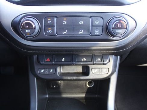 Used 2022 GMC Canyon Elevation w/ Elevation Premium Package AWD/4WD image 27