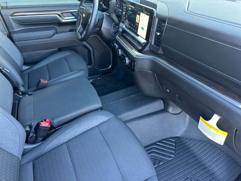Used 2026 Chevrolet Silverado 2500 LT w/ Convenience Package image 15