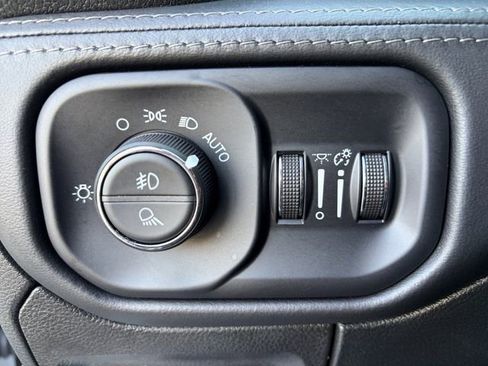 Used 2020 RAM 1500 Limited image 5