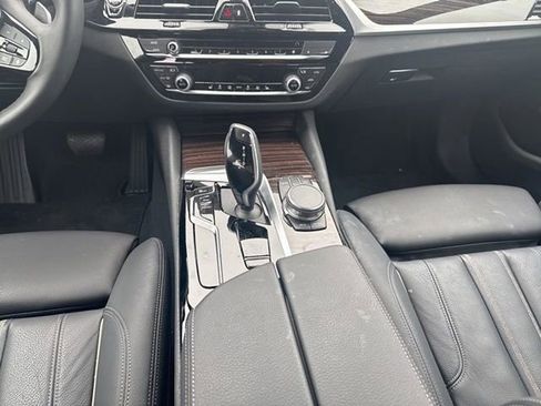 Used 2023 BMW 530i xDrive w/ Premium Package AWD/4WD image 19