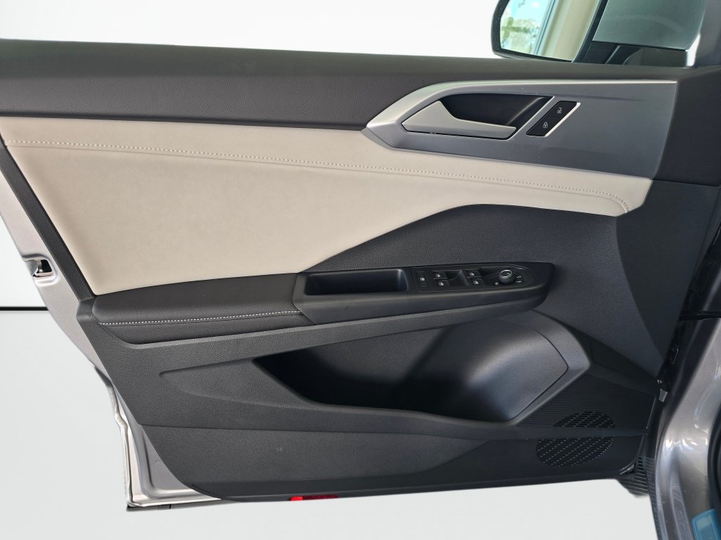 New 2026 Volkswagen Taos SE AWD/4WD image 33