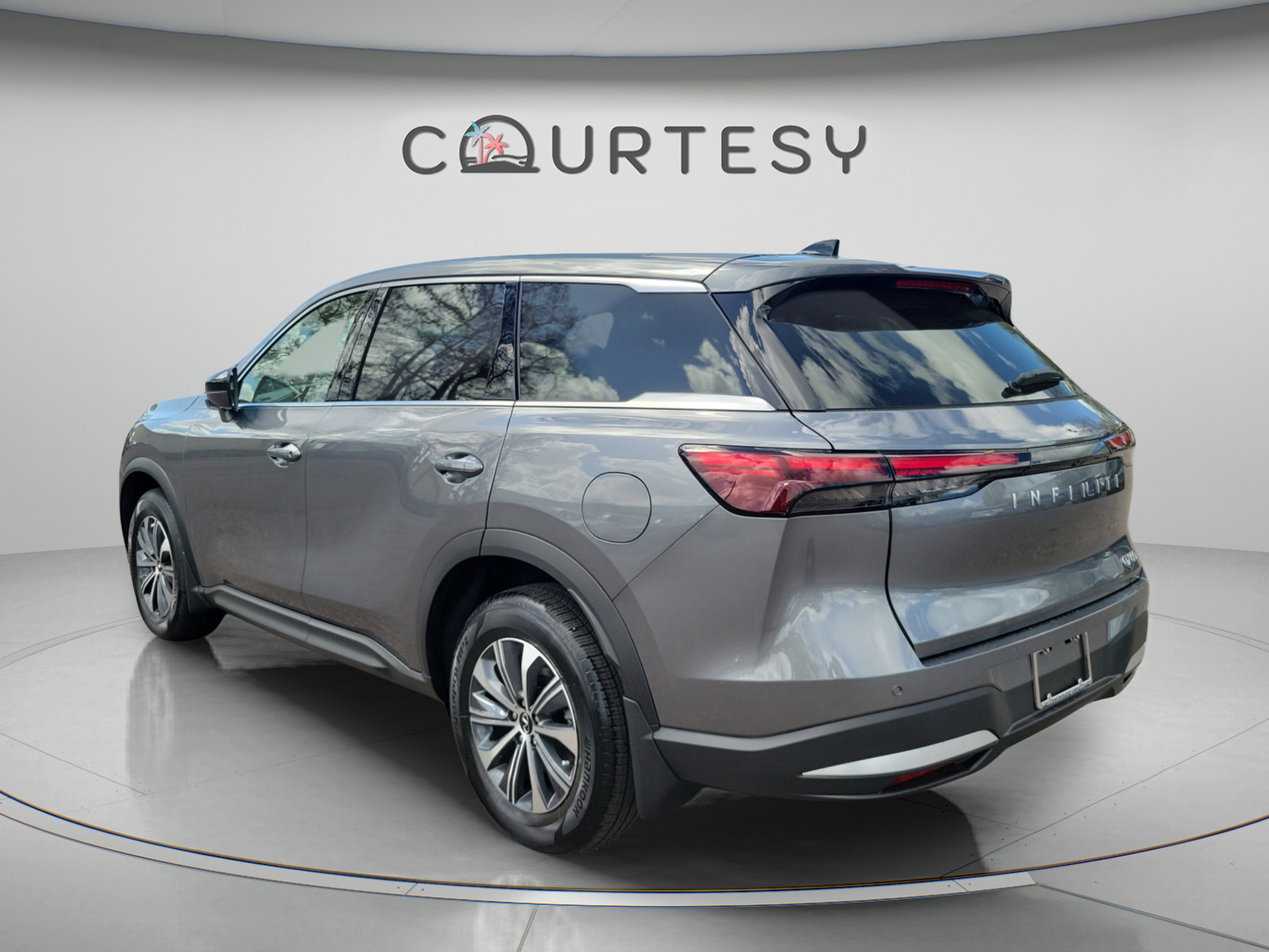 New 2026 INFINITI QX60 Sport w/ Dark Cargo Package AWD/4WD image 3