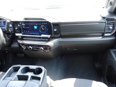 Used 2024 Chevrolet Silverado 1500 LT AWD/4WD image 41