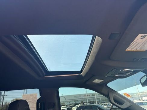 Used 2020 Chevrolet Silverado 1500 High Country image 14