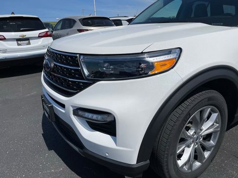 Used 2023 Ford Explorer XLT w/ Equipment Group 202A AWD/4WD image 36