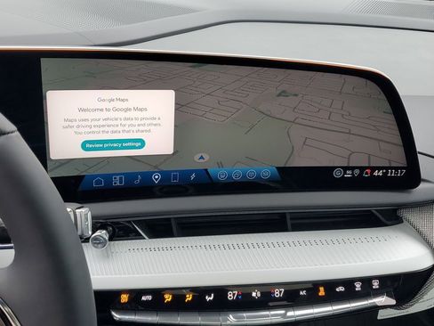 New 2026 Cadillac Optiq Sport 1 w/ LPO, Floor Liner Package image 15