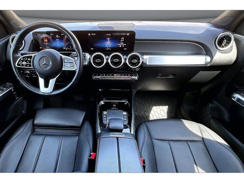Used 2022 Mercedes-Benz GLB 250 4MATIC image 19