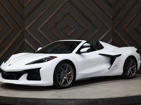 Used 2025 Chevrolet Corvette Z06 image 12