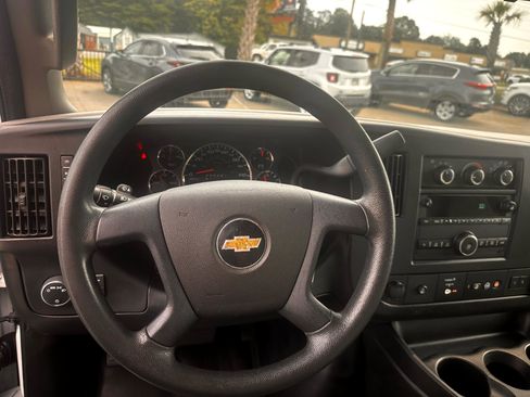 Used 2019 Chevrolet Express 2500 image 15