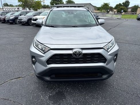 Used 2020 Toyota RAV4 XLE FWD image 7