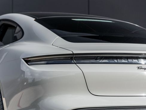Certified 2023 Porsche Taycan GTS image 14