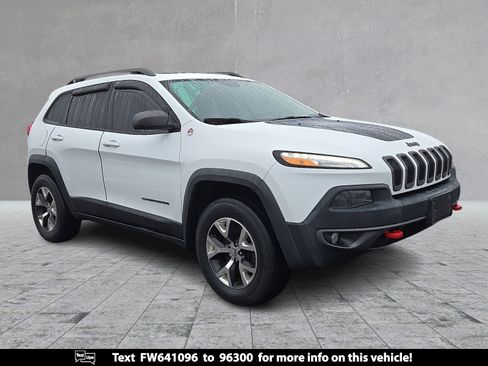 Used 2015 Jeep Cherokee Trailhawk w/ Comfort/Convenience Group image 1