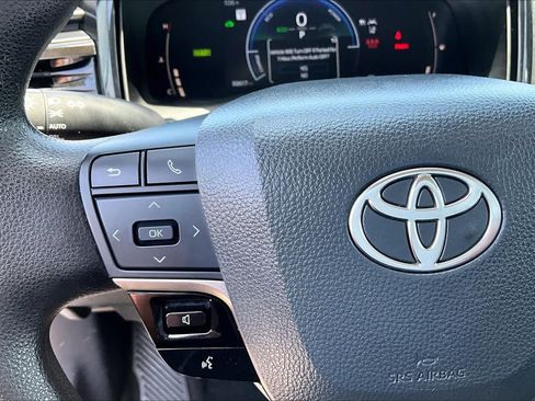 Used 2025 Toyota Camry LE FWD image 23