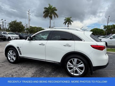 Used 2015 INFINITI QX70 AWD w/ Premium Package image 5