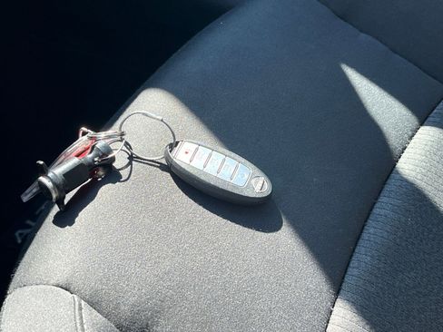 Used 2025 Nissan Altima 2.5 SV FWD image 26