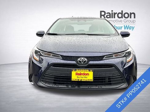 Used 2023 Toyota Corolla LE image 2