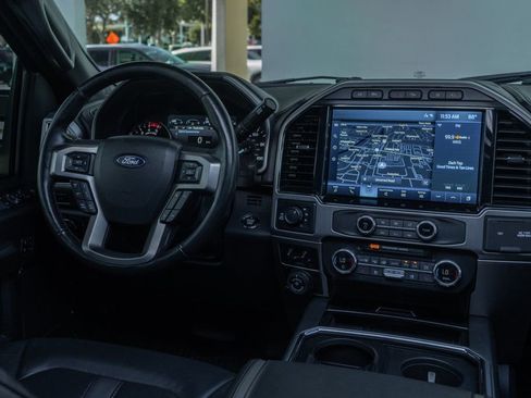 Used 2022 Ford F250 Platinum w/ FX4 Off-Road Package image 19