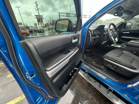 Used 2016 Toyota Tundra SR5 AWD/4WD image 8