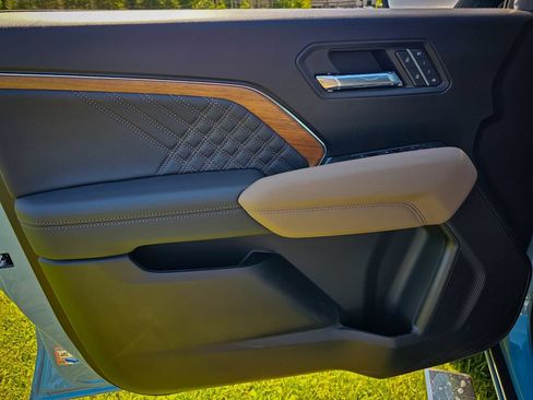 New 2026 GMC Canyon Denali AWD/4WD image 11