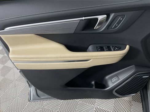 Used 2025 Buick Enclave Preferred image 21