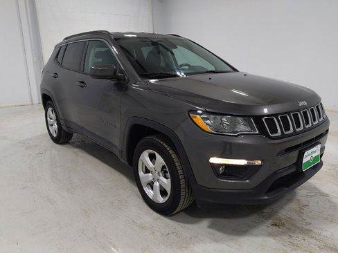 Used 2018 Jeep Compass Latitude w/ Popular Equipment Group image 13