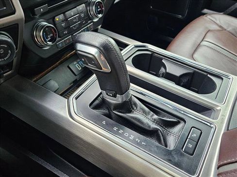 Used 2016 Ford F150 Platinum w/ Equipment Group 701A Luxury image 12