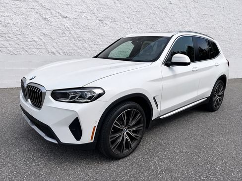 Used 2024 BMW X3 sDrive30i w/ Convenience Package RWD image 1