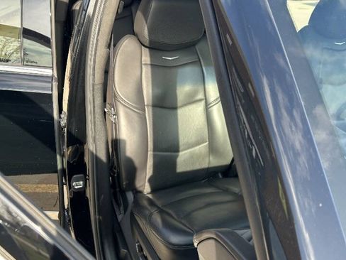 Used 2020 Cadillac Escalade ESV Platinum image 33