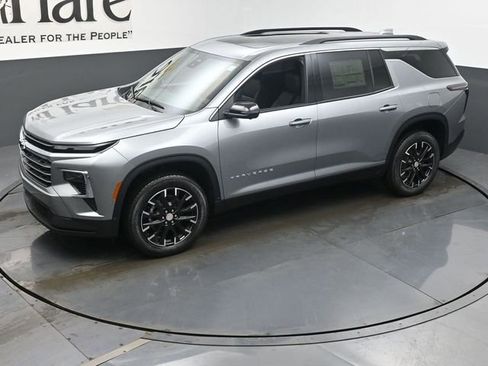 New 2026 Chevrolet Traverse LT image 23