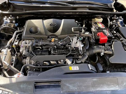 Used 2018 Toyota Camry L image 28