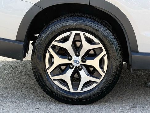 Used 2023 Subaru Forester Premium image 7