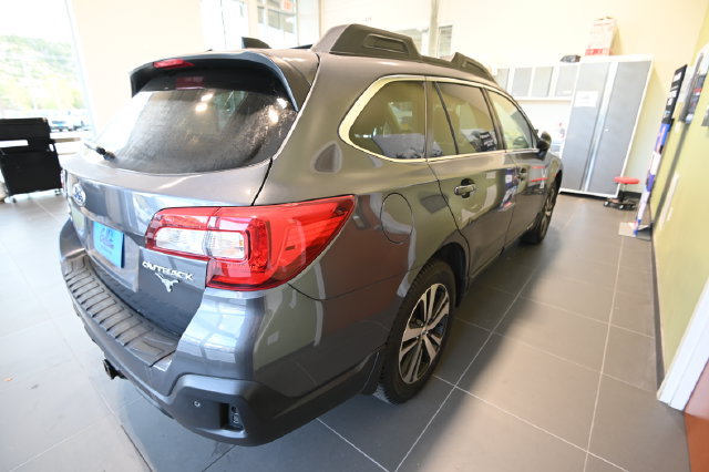 Used 2018 Subaru Outback 2.5i Limited AWD/4WD image 14