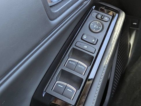 Used 2023 Honda Accord Touring image 25